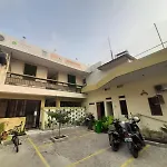 Oyo 93274 Oren Home Bekasi