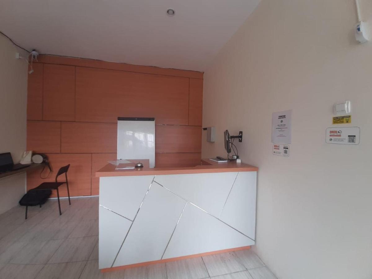 Hotel Oyo 93274 Oren 2*