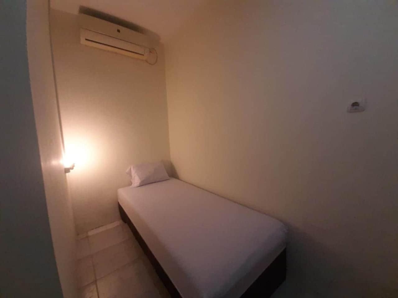 Hotel Oyo 93274 Oren 2*