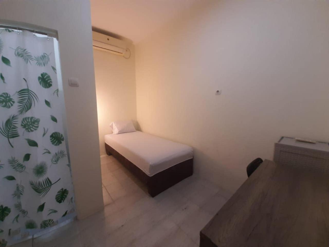 Hotel Oyo 93274 Oren 2*