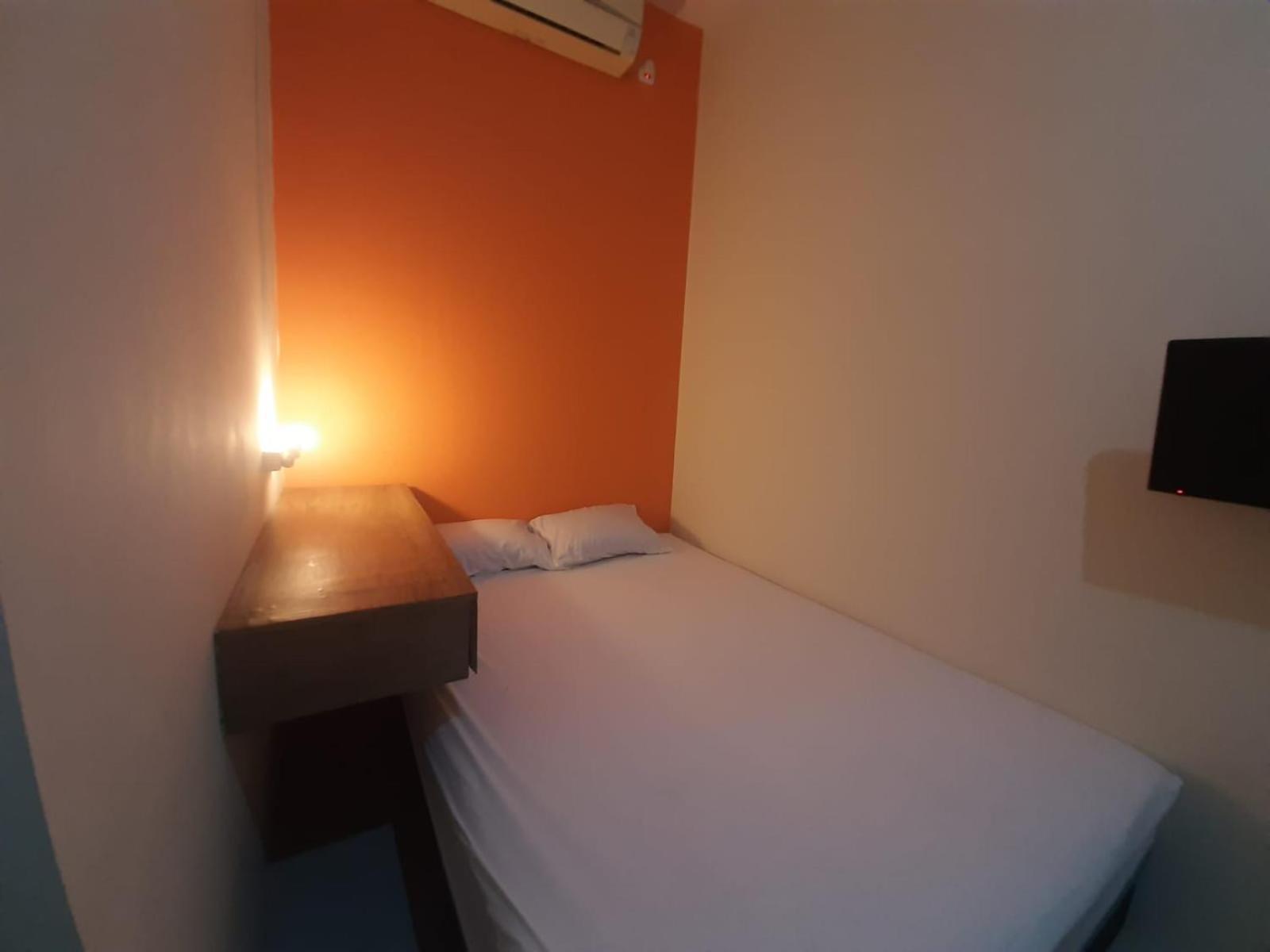 Hotel Oyo 93274 Oren 2*