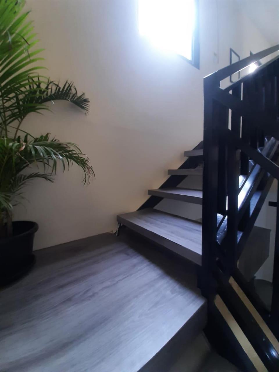 Oyo 93274 Oren Hotel